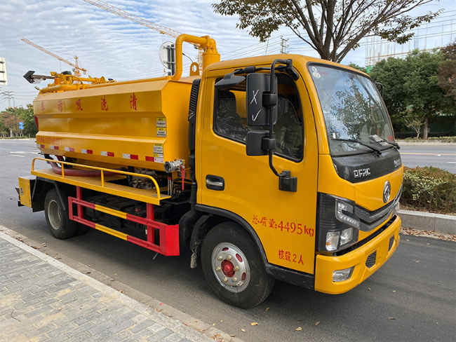 可克达拉清洗吸污车